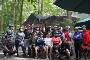 Tingkatkan Keamanan Pesepeda, Rodalink Margonda dan Cinere Gencarkan Edukasi Safety Riding di Depok